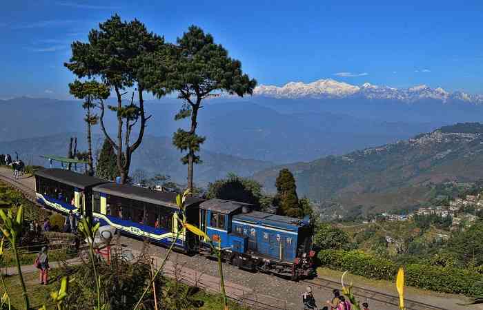 10 Best Places to Visit in Darjeeling